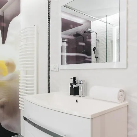 Native Masarska 8 Apartman *