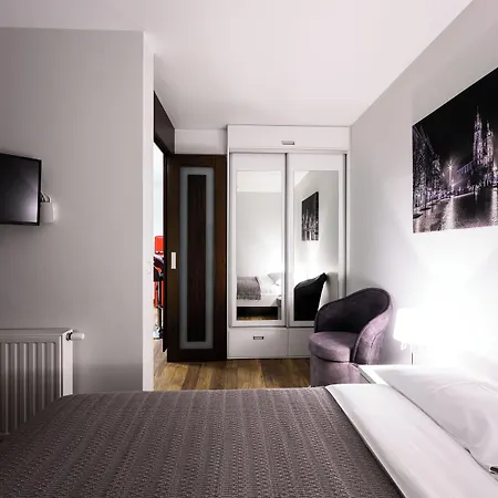 Native Masarska 8 Apartman *