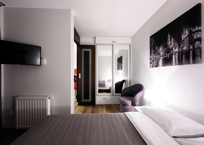 Native Masarska 8 شقة *